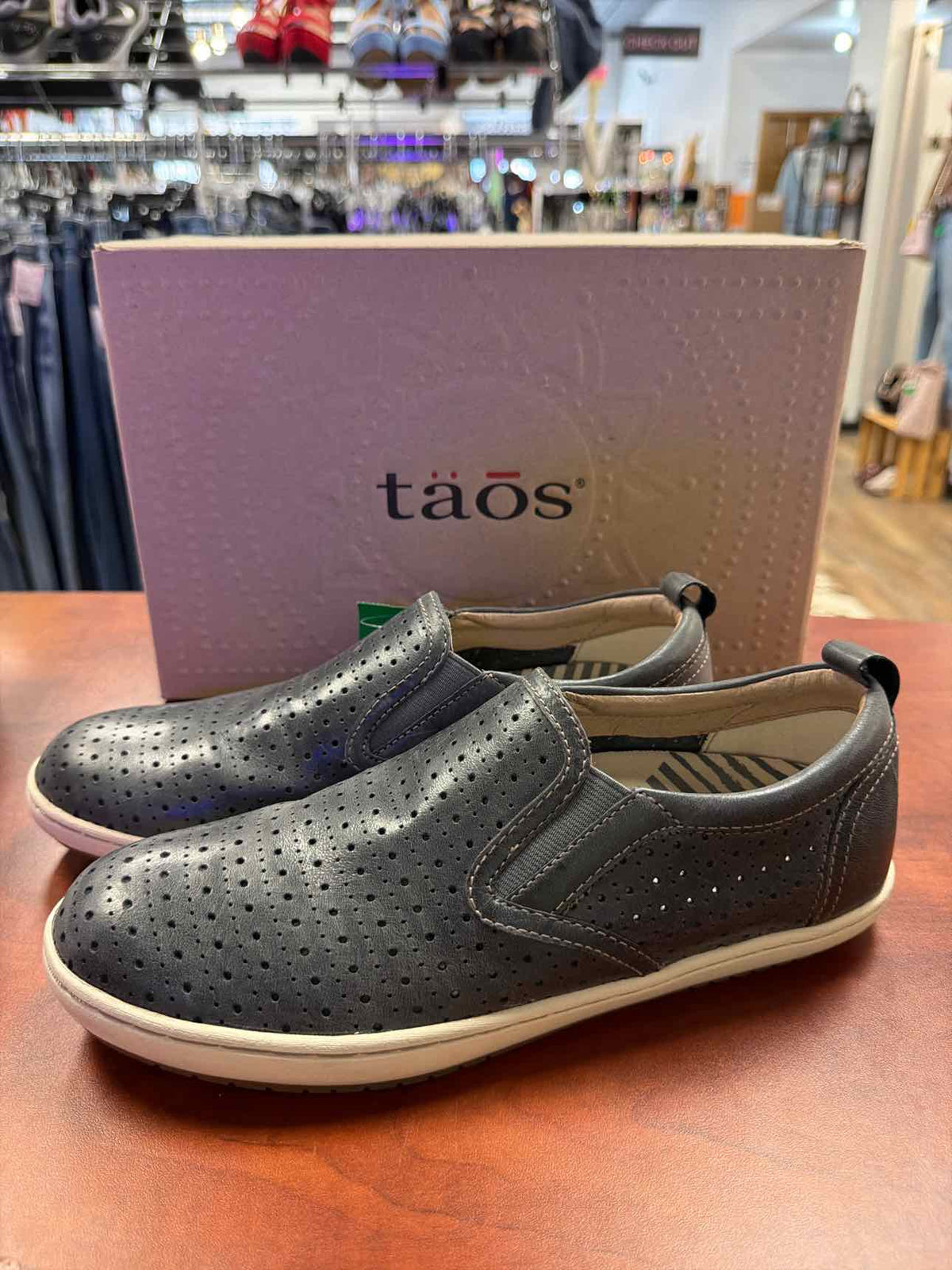 Taos Court Slip-On Steel Sneakers Size 8