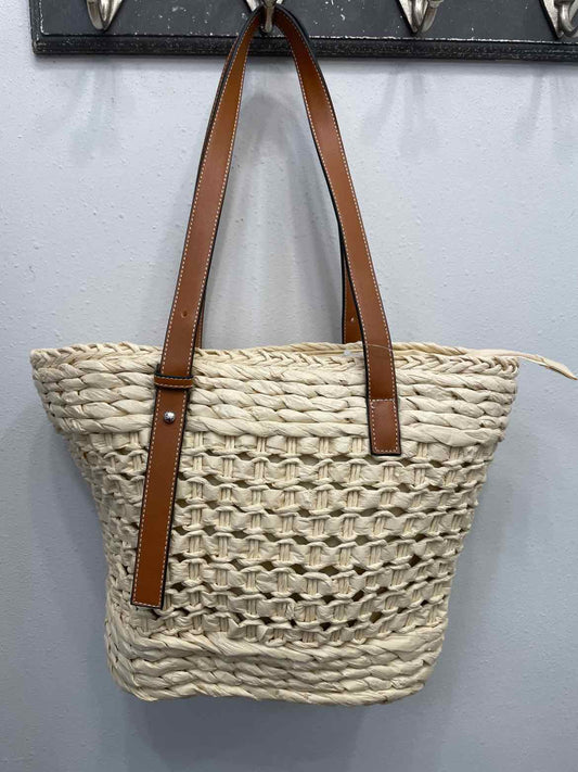 Judson & Co Size Medium Natural Handbags