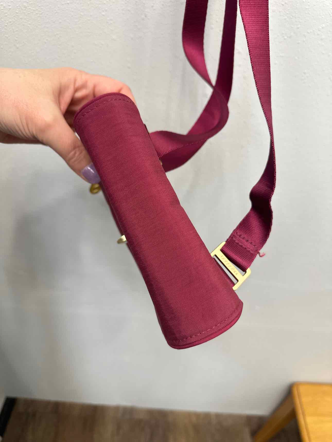 Baggallini Size Small maroon Handbags