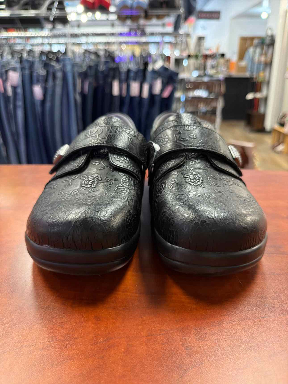 Alegria Joleen Tar Tooled Professional Nursing Clogs Size 38