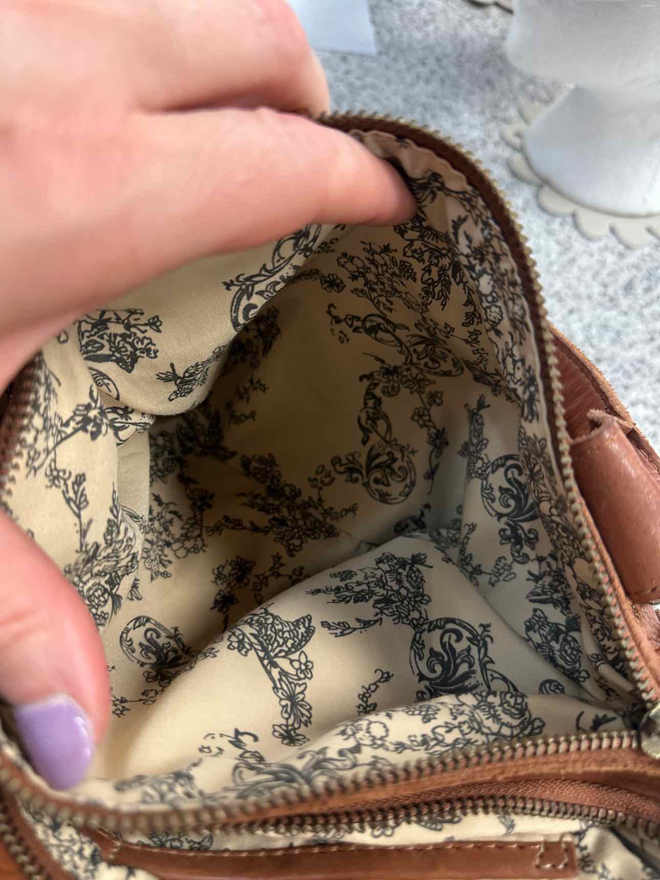 Unbranded Size Medium Brown Handbags