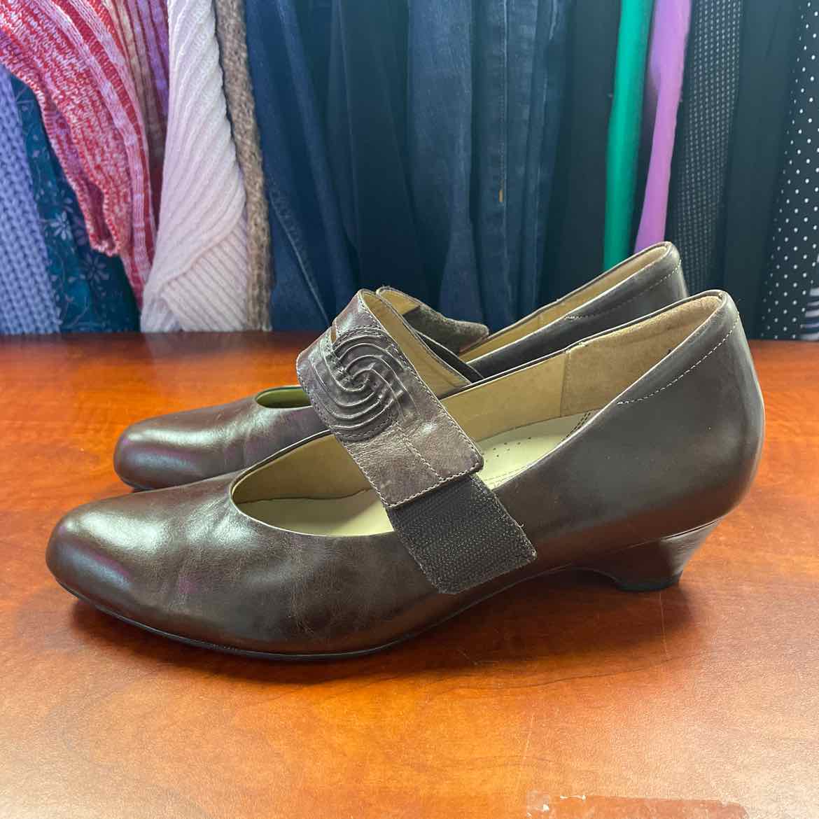 Kumfs Ziera Mary Jane Dark Brown Leather Shoes Size 11