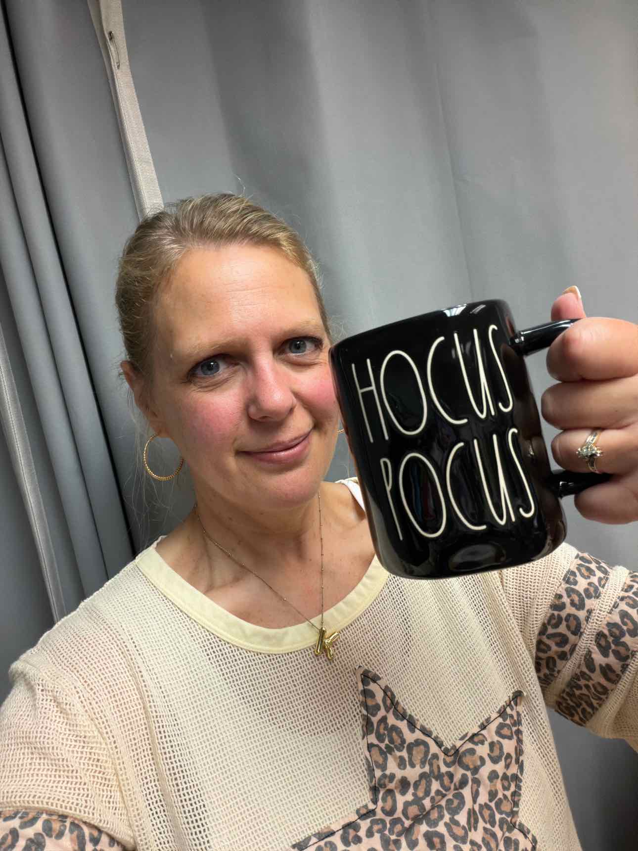 Rae Dunn NEW 'Hocus Pocus' mug with Lid household
