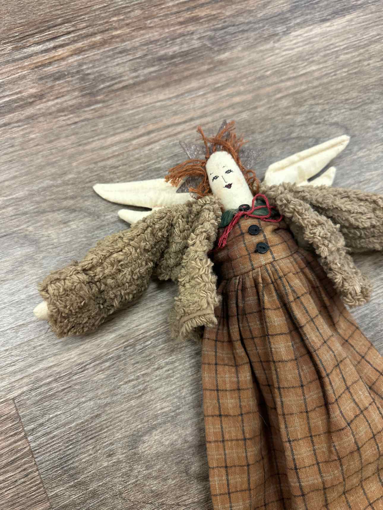 Primitive Country Folk Art Cloth Size 20" Brown Home Decor