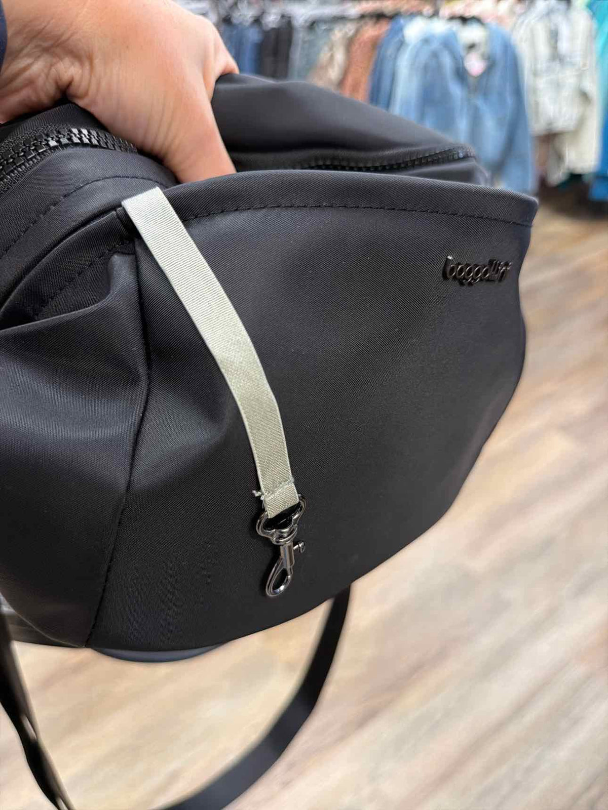 Baggallini Stanton Black Nylon Crossbody Sling Bag NEW