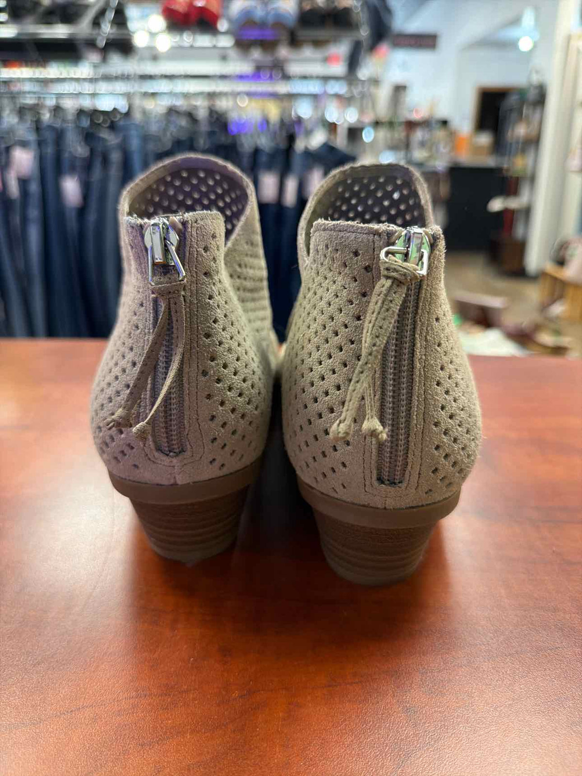 Kenneth Cole Reaction Taupe Suede Perforated Ankle Booties Size 10