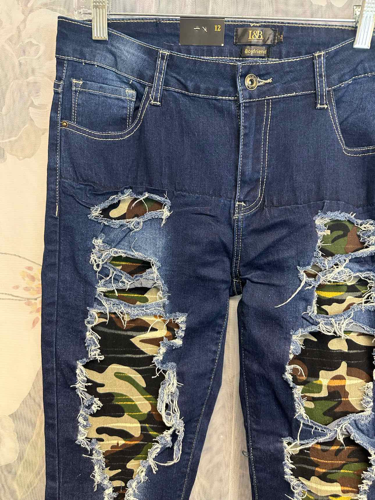 L&B NEW NWT Camo Patch Distressed Boyfriend Fit Size 12 Denim Jeans