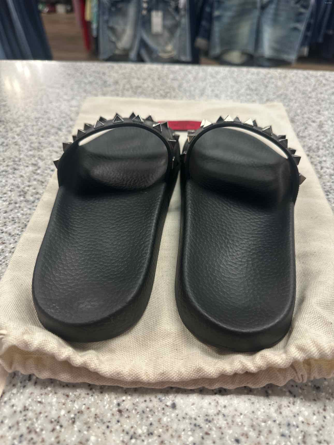 Valentino Size 37 Black Rockstud Slide Rubber Cushion Sandals Shoes