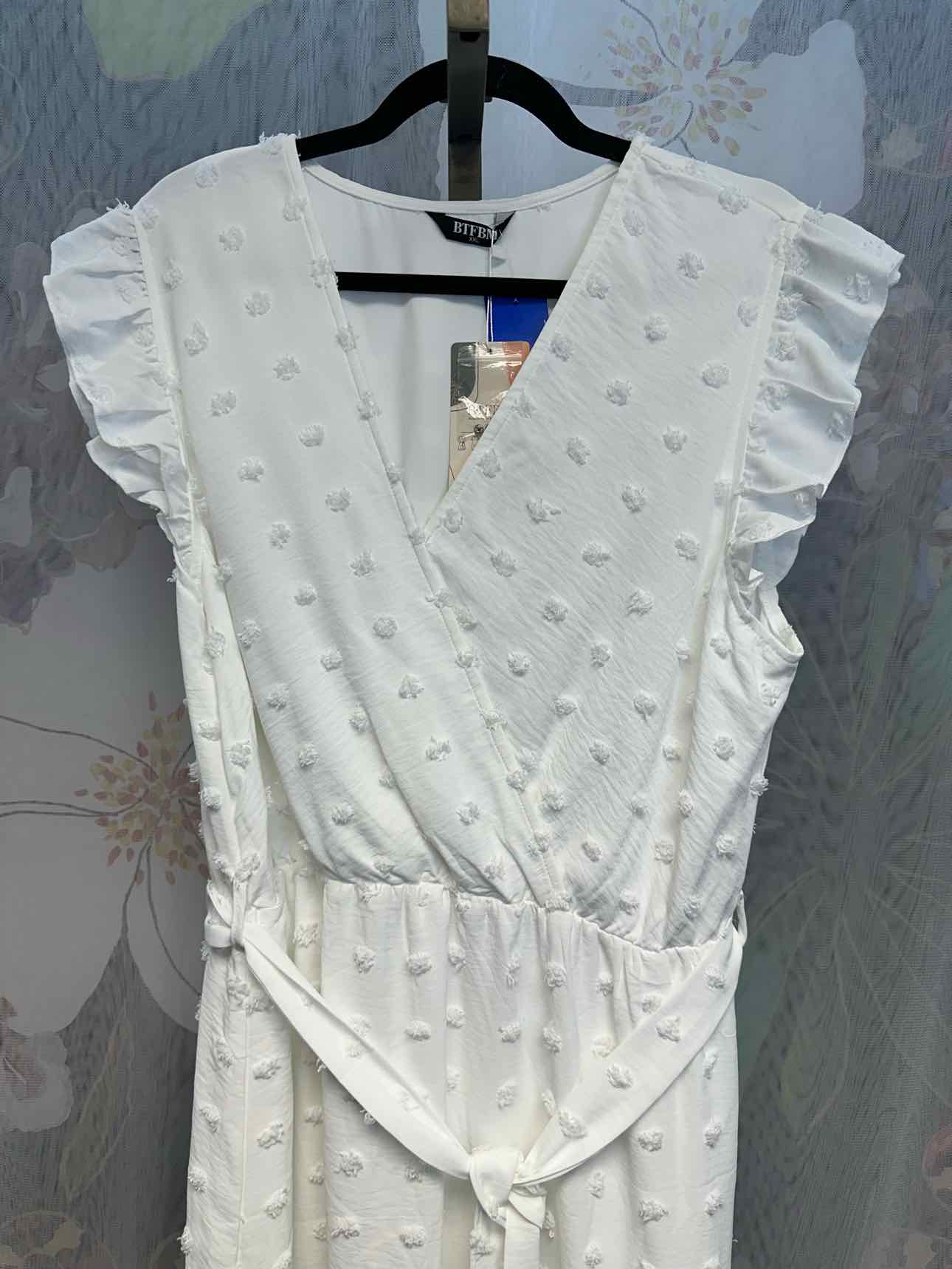 BTFBM Size 2X White Dress