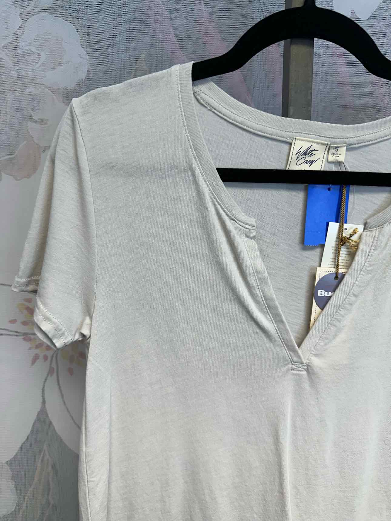 White Crow Size Small Tan Top