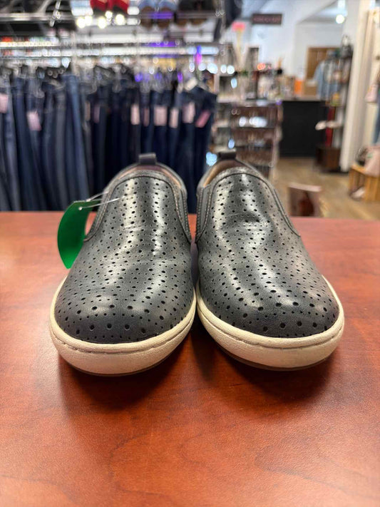 Taos Court Slip-On Steel Sneakers Size 8