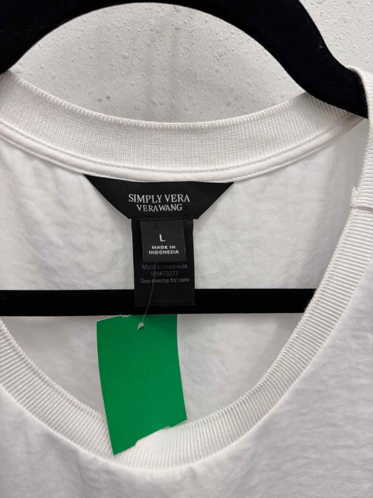 Simply Vera Sleeveless Blouse Size Large White Top