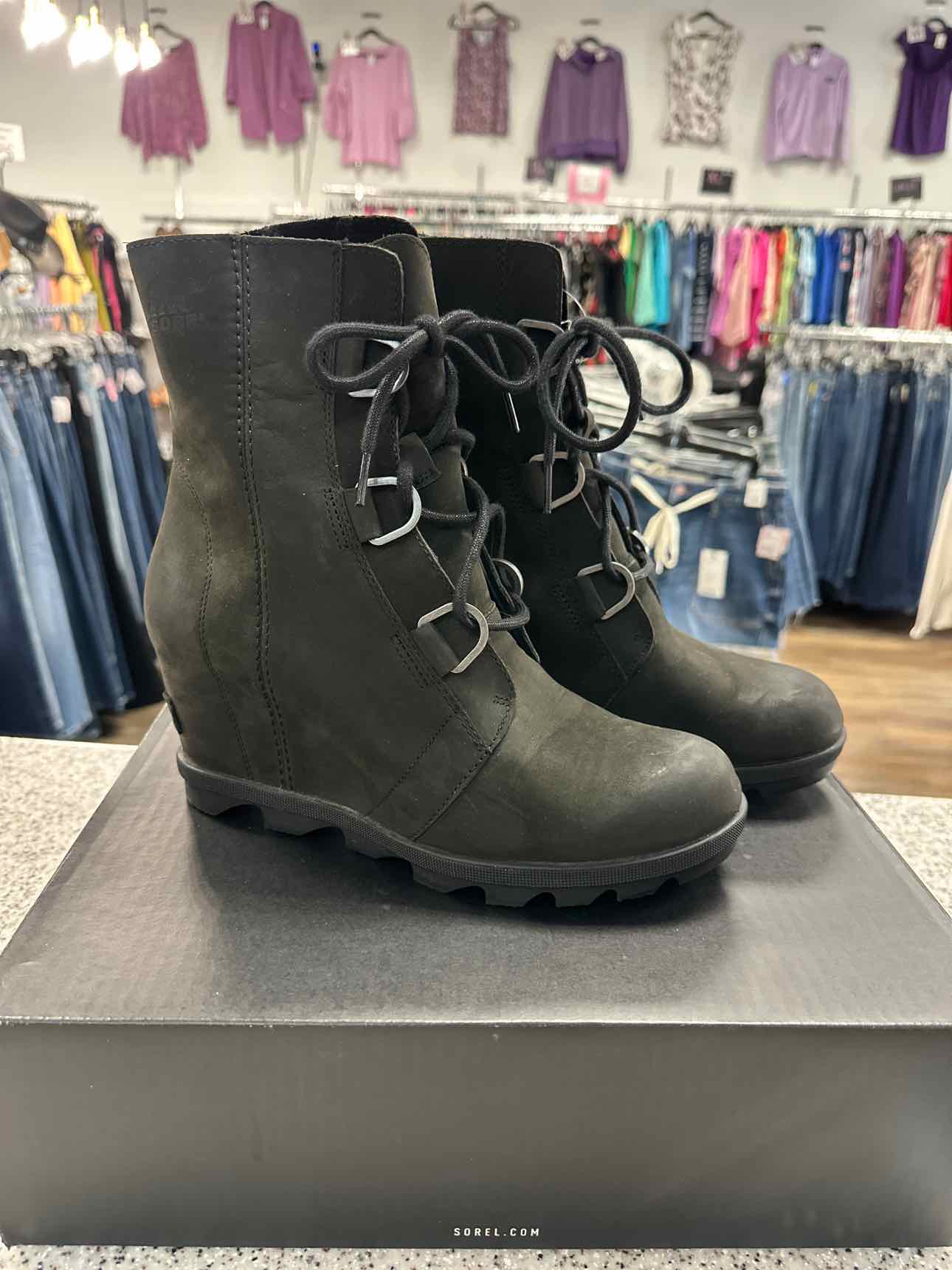 Sorel Size 9 Black Shoes