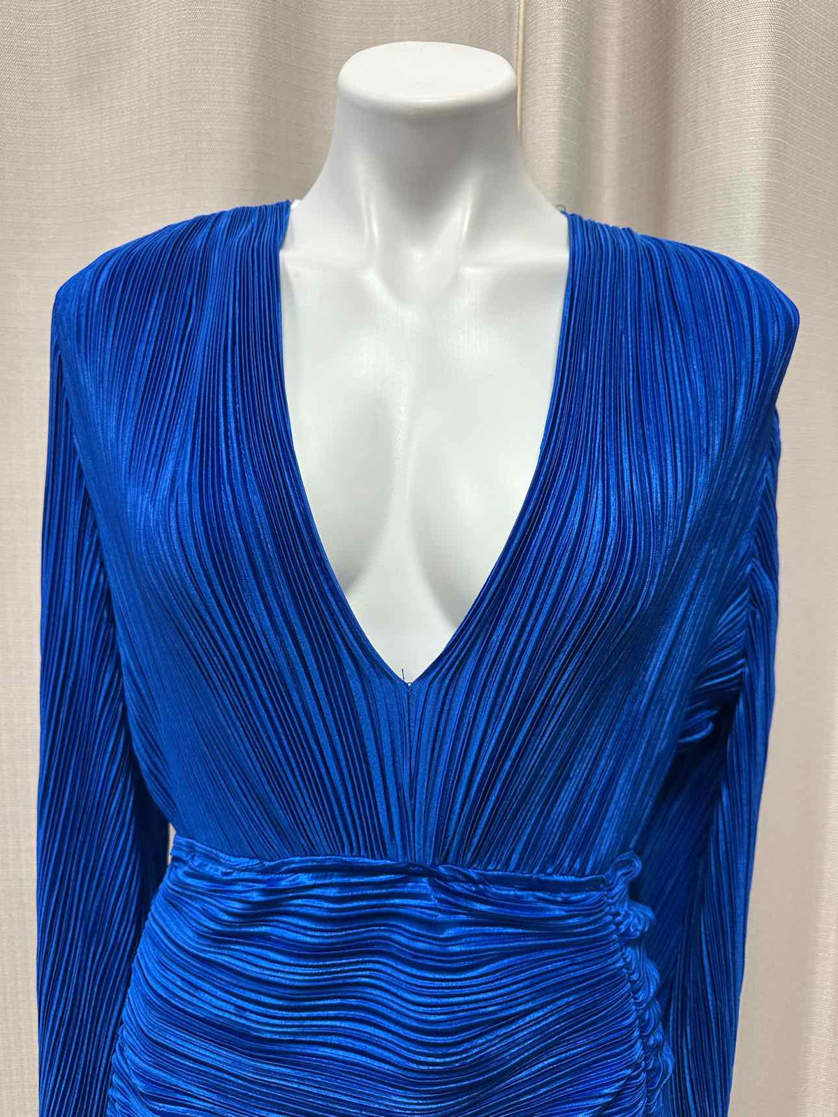 Hello Molly NEW NWT Ribbed Plunge Long Sleeve Ruched Skirt Size 10 Blue Dress