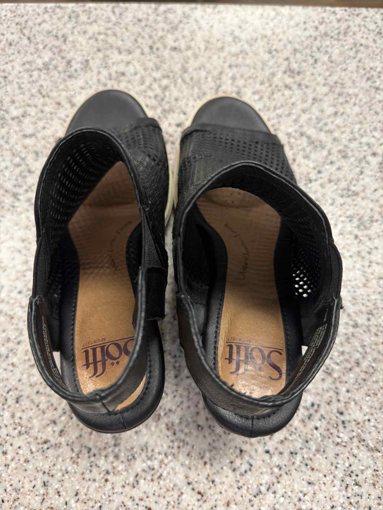 Sofft Size 7.5 Black Perforated Leather Open Toe Wedge Sandals