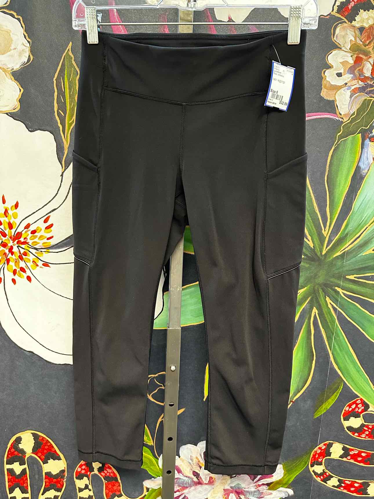 Lululemon Size 6 Black Capri Leggings Women's Athletics