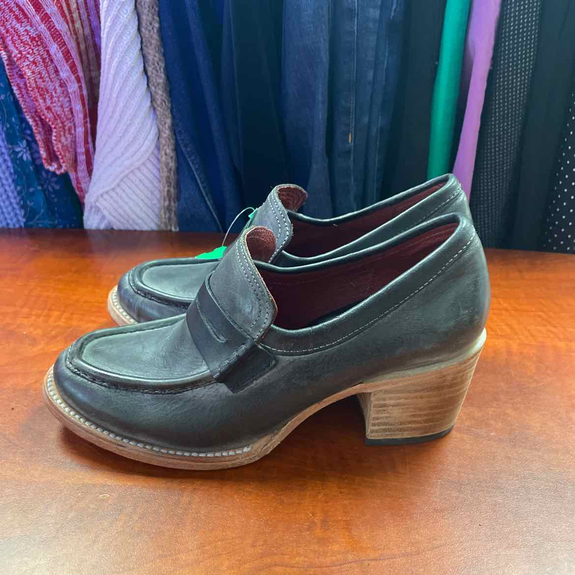 Freebird Chevelle Loafers Dark Leather Stitched Moc-Toe Size 8