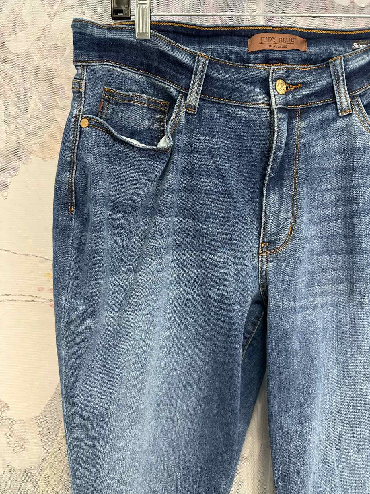 Judy Blue Medium Wash Skinny Fit Capri Size 18W Denim Jeans