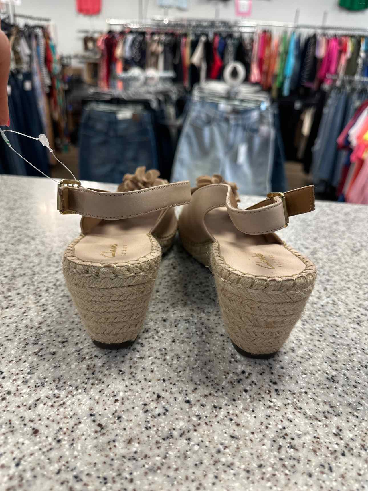 Clarks Size 9.5 floral leather peep toe wedge espadrille Tan sandal