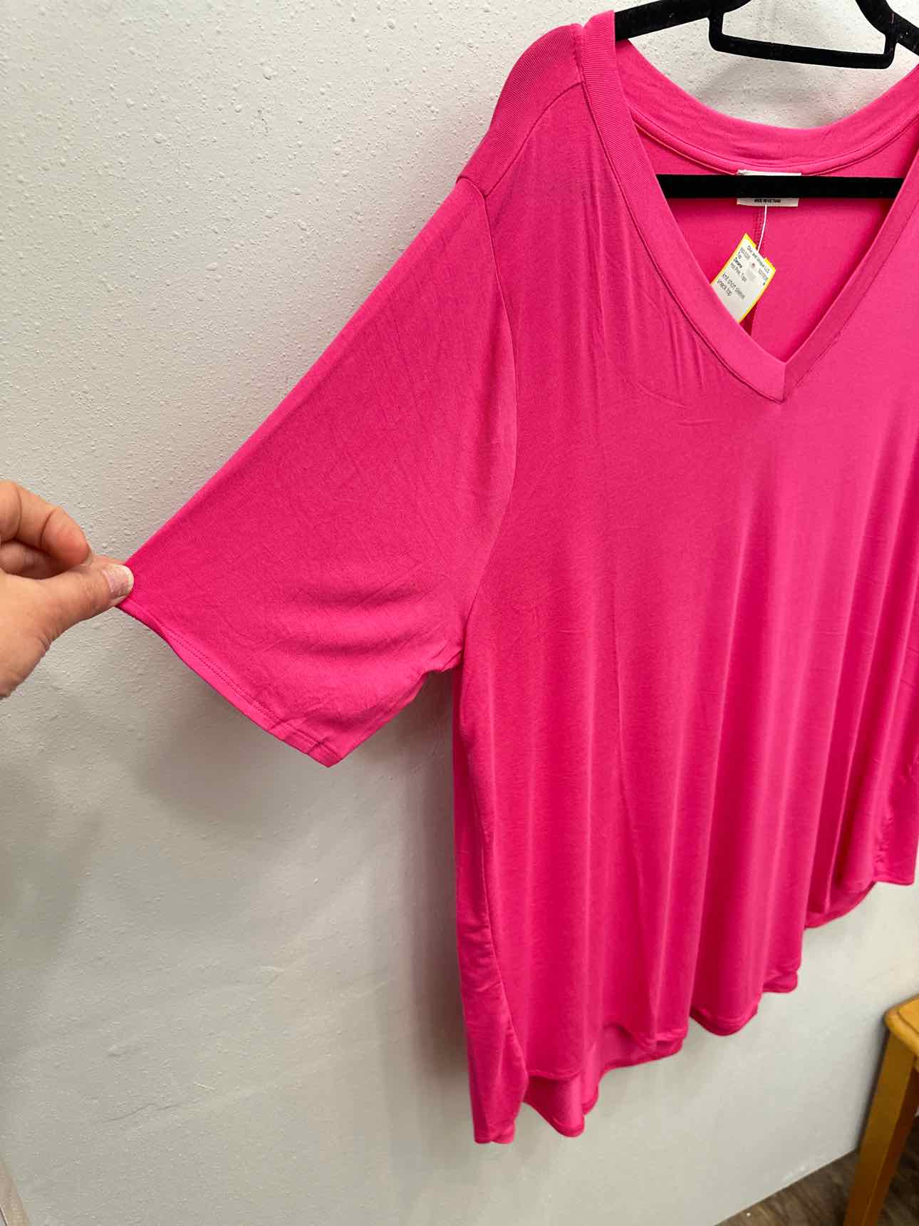Zenana Size 1X Hot Pink Short Sleeve Knit Top