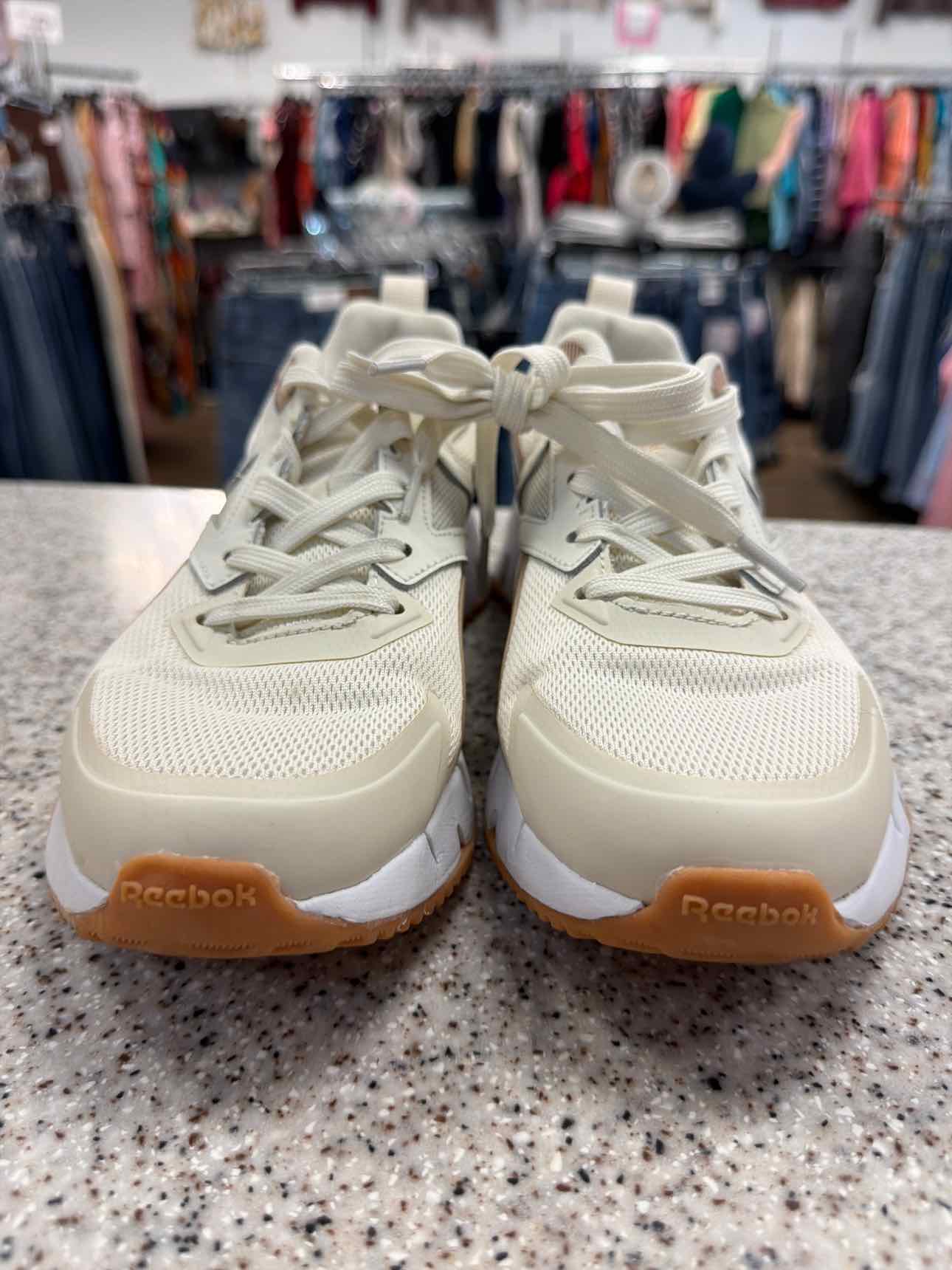 Reebok Size 7.5 Cream Sneakers