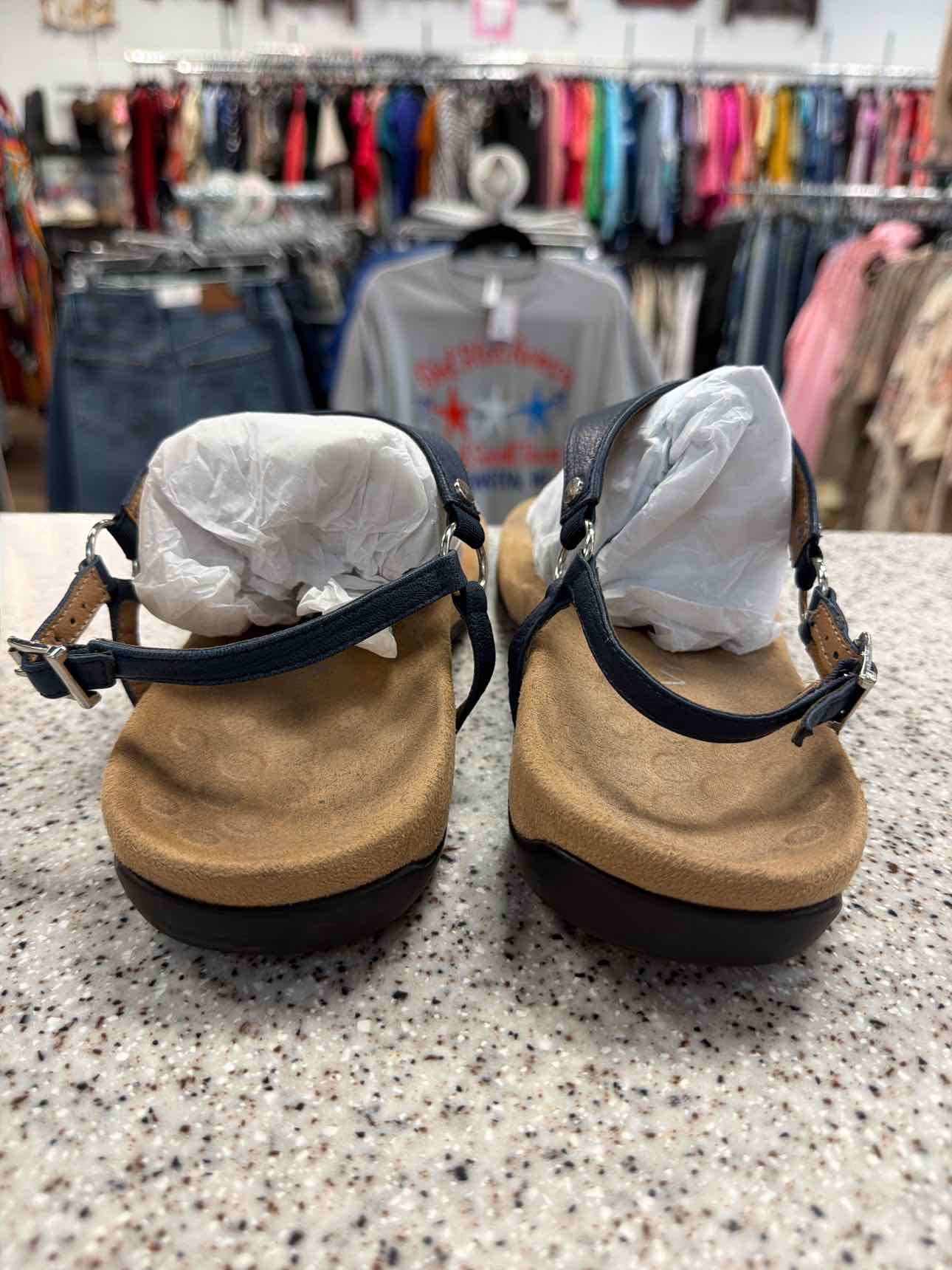 Vionic Size 10 Navy Kirra Triangular Thong Leather Backstrap flat Sandals