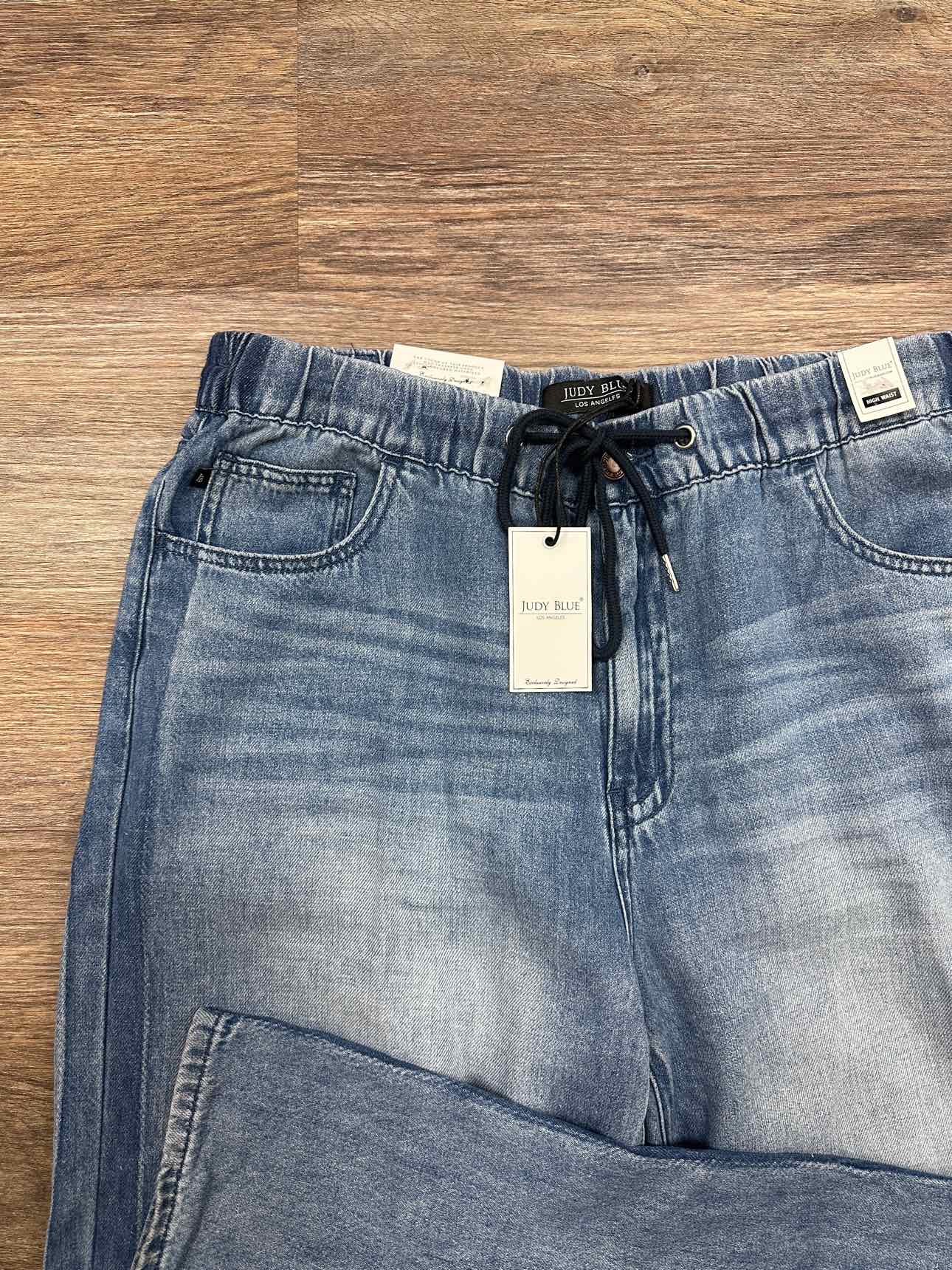 Judy Blue Hgh Waist Wilhemina Wide Leg Size 11(30) Medium Wash Jeans