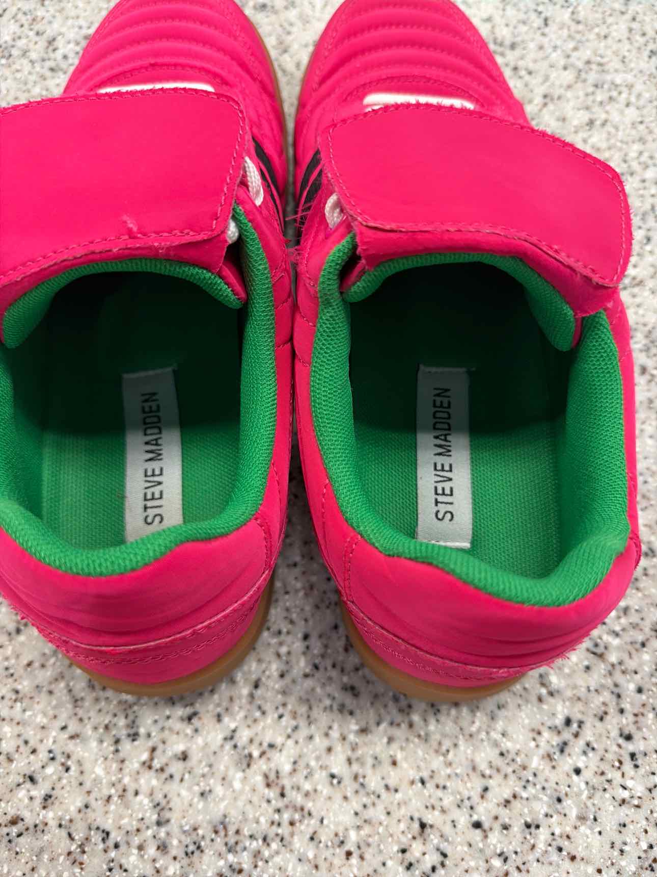 Steve Madden Size 8 Hot Pink Madrid Low-Top Sneakers