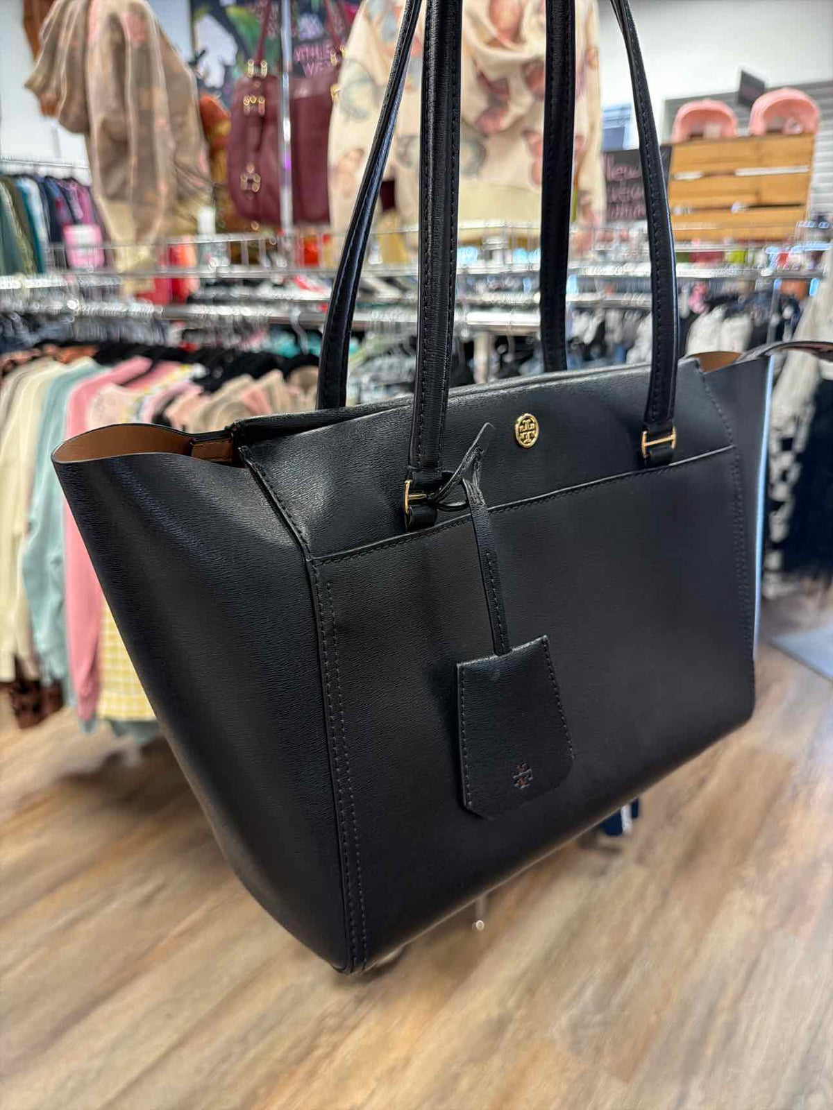 Tory Burch Size Medium Black Handbags