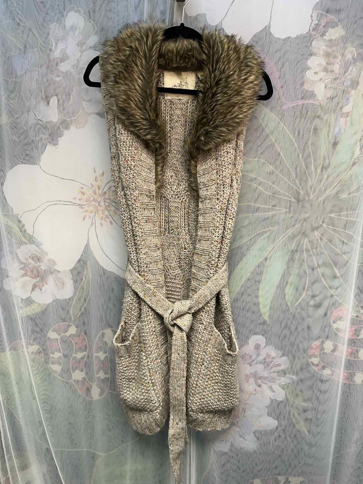 Angel of the North Wool Blend Cable Knit Faux Fur Hood Size Small Brown Vest