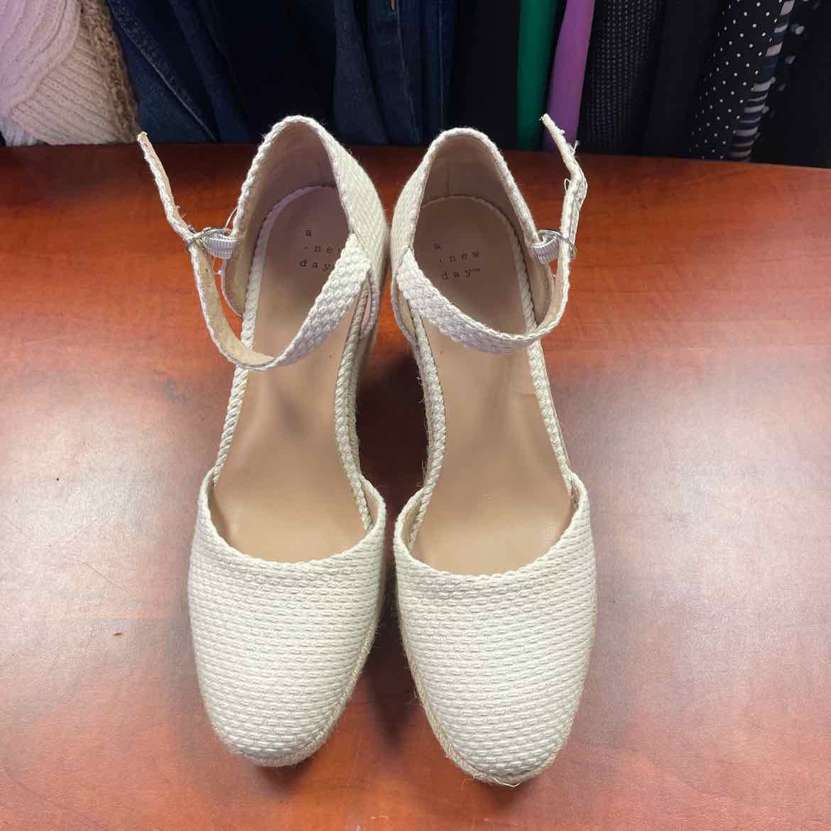 A New Day Olivia Rounded Toe Espadrille Wedge Pumps Size 9