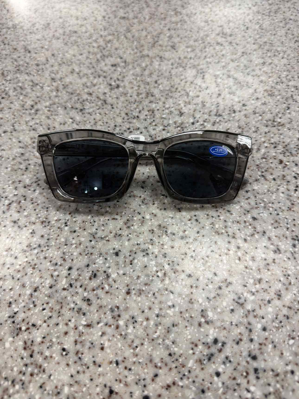 Wayfare Shape Cheater Reader Glasses