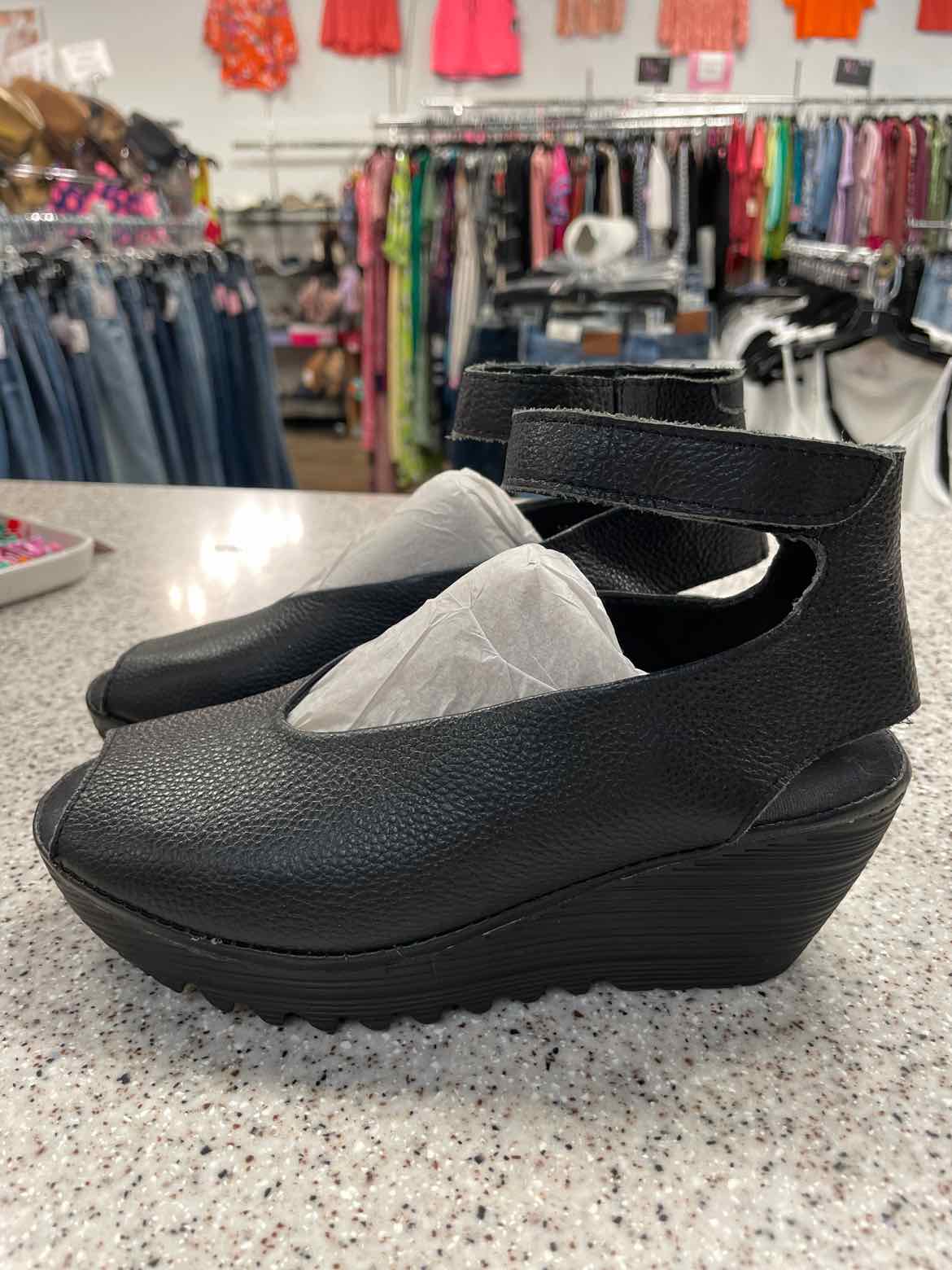 Bernie Mev Size 38 Black sandal