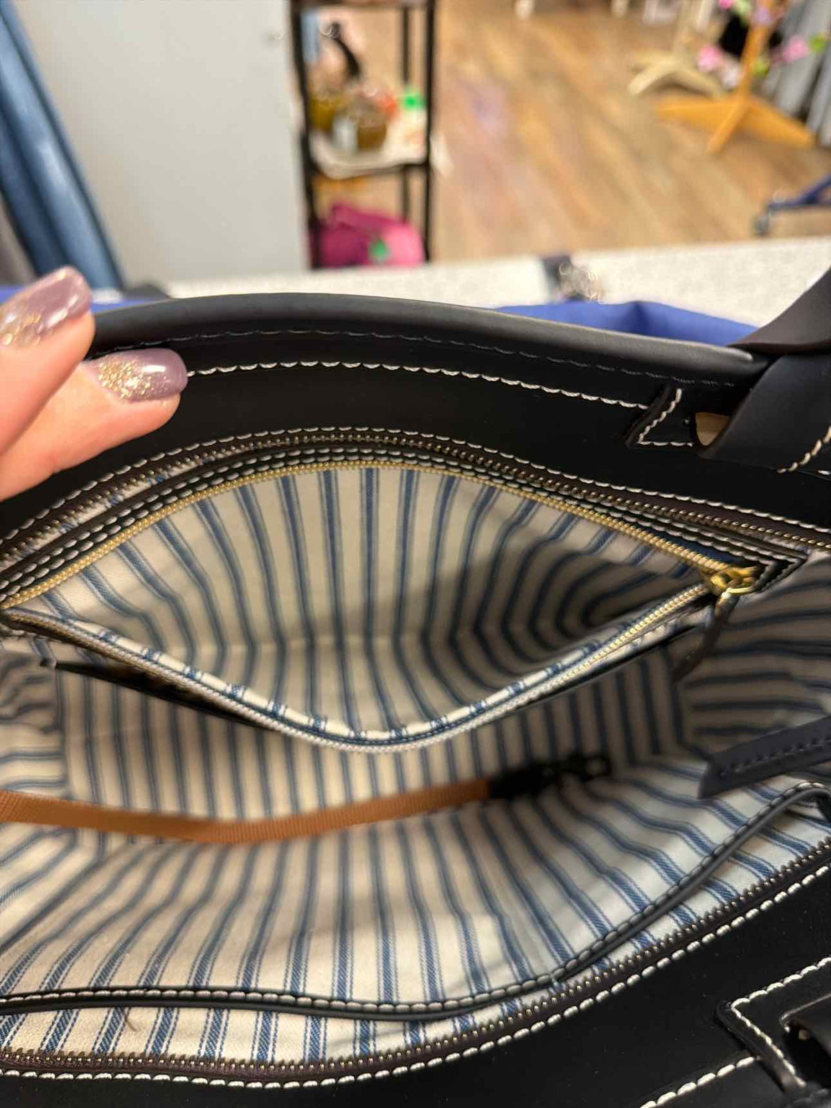 Dooney and Bourke Quincey Smooth Black Leather Zip Tote  NWT Handbags