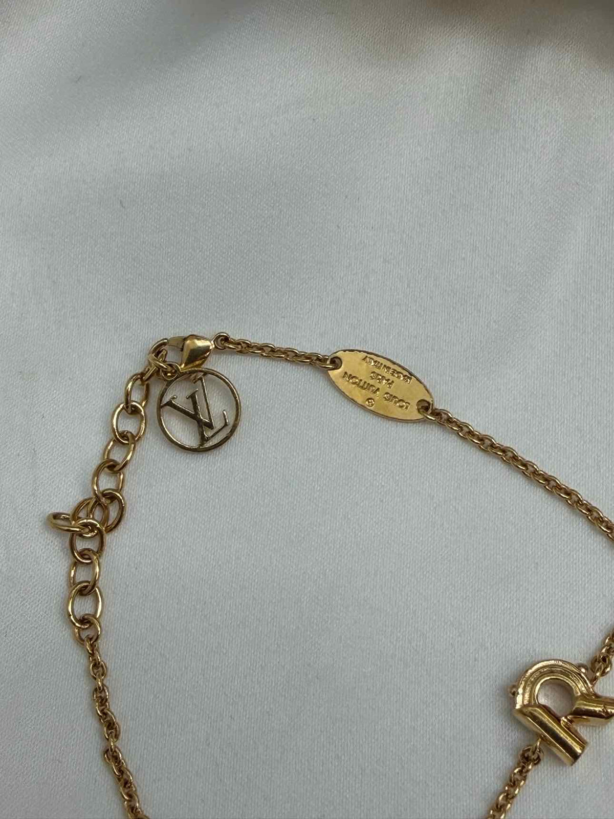 Louis Vuitton Size 7.5" Gold Plated LV & Me "R" Bracelet