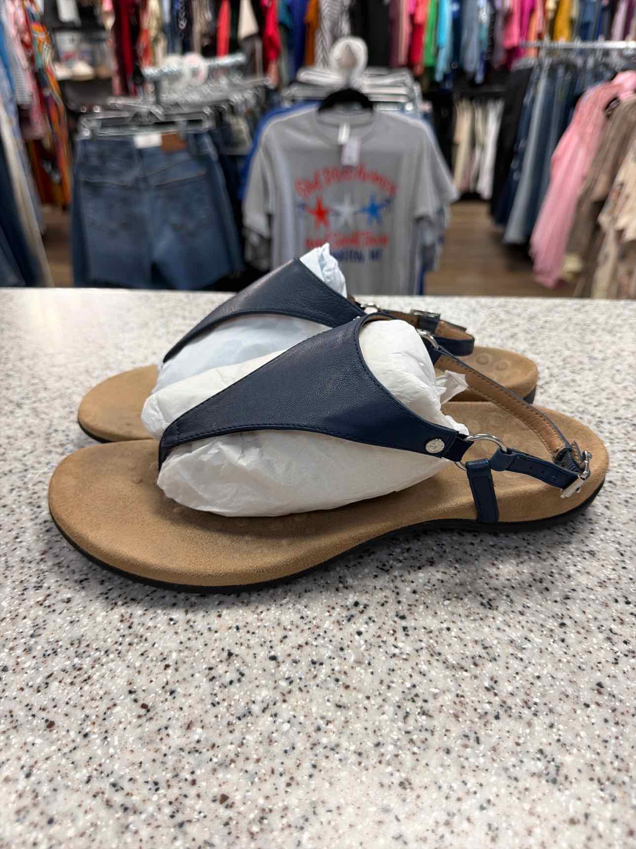 Vionic Size 10 Navy Kirra Triangular Thong Leather Backstrap flat Sandals