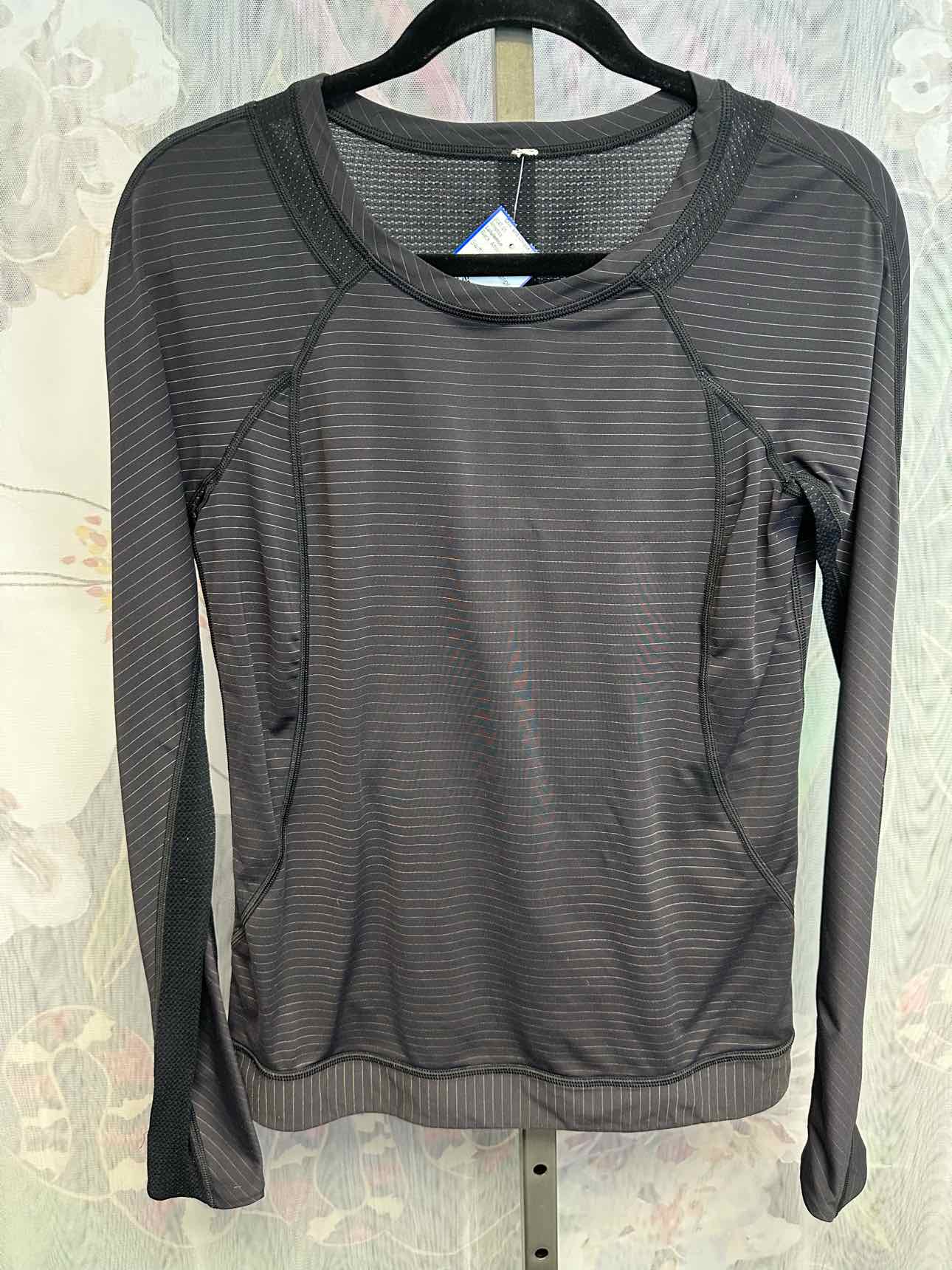 Lululemon Small Black 'Swiftly Tech' striped long sleeve top lightweight, mesh back