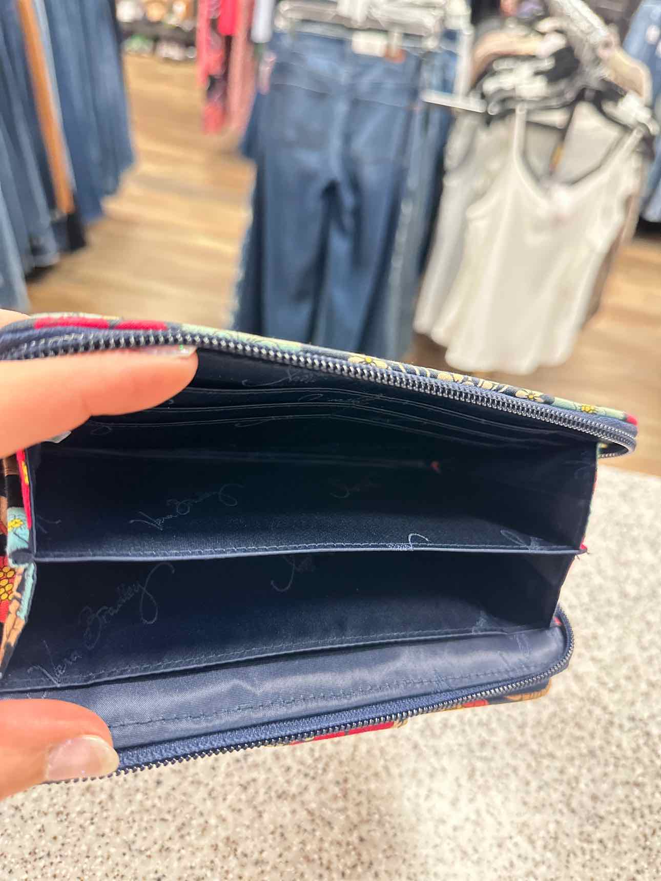 Vera Bradley Size Large Navy/Coral Wallet