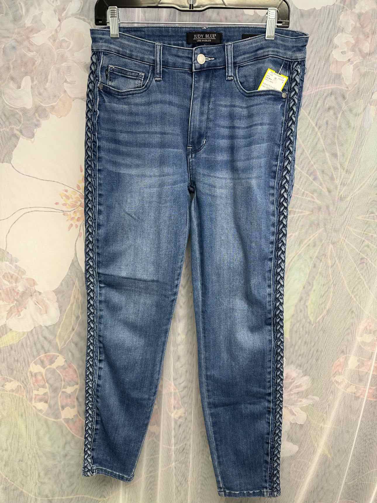 Judy Blue Relaxed Fit Braided Runner Medium Wash Size 9/29 Denim Jeans