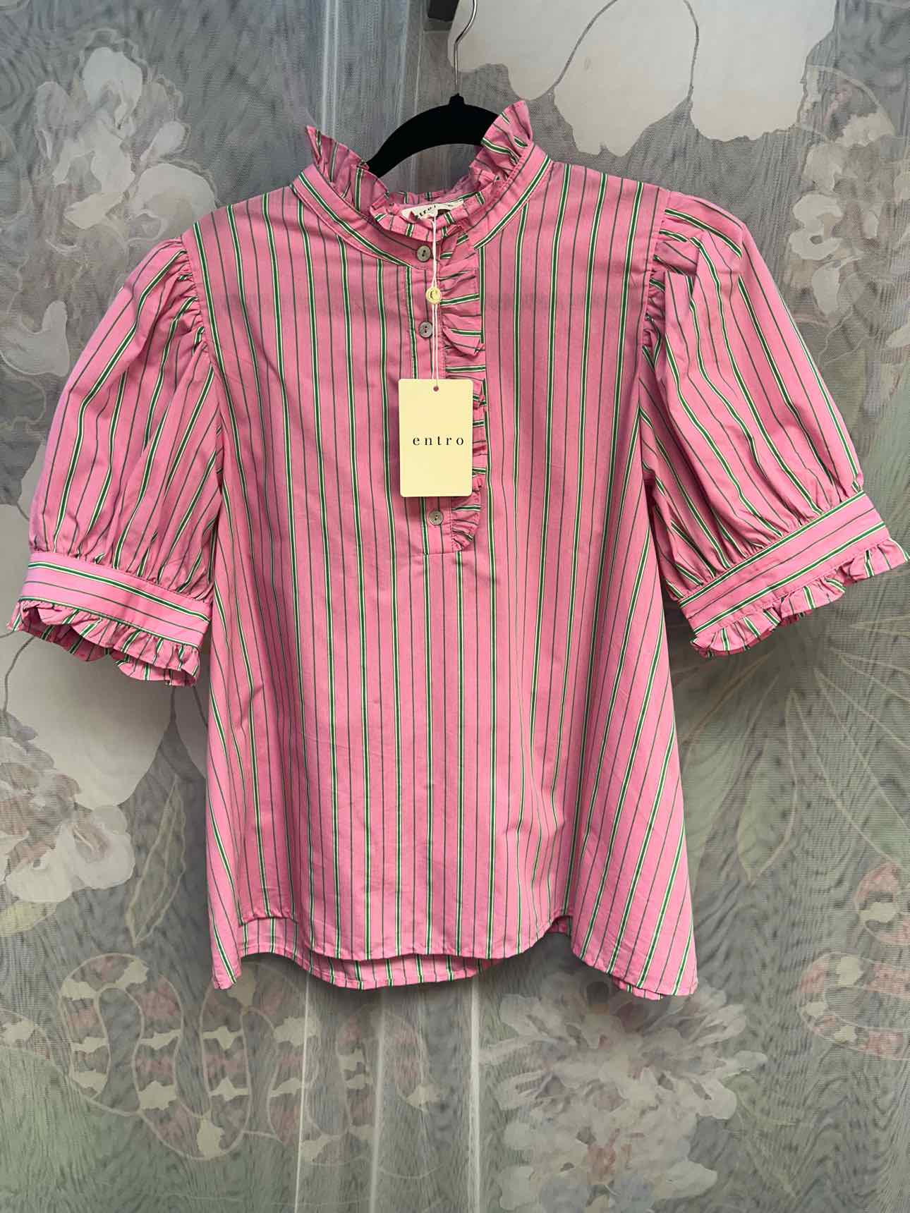 entro Size Large Pink Top