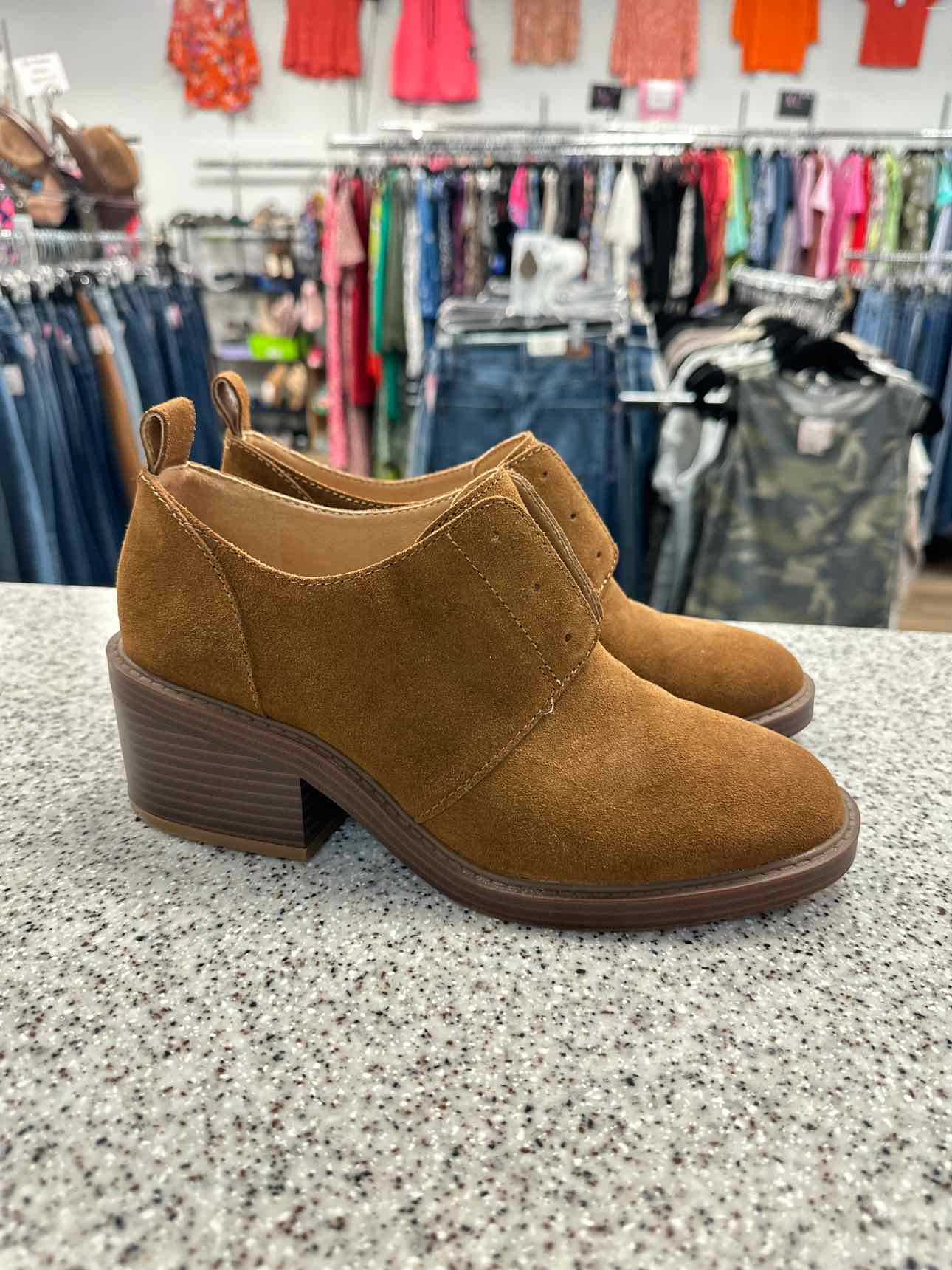 Crown Vintage Size 9 1/2 Brown Shoes