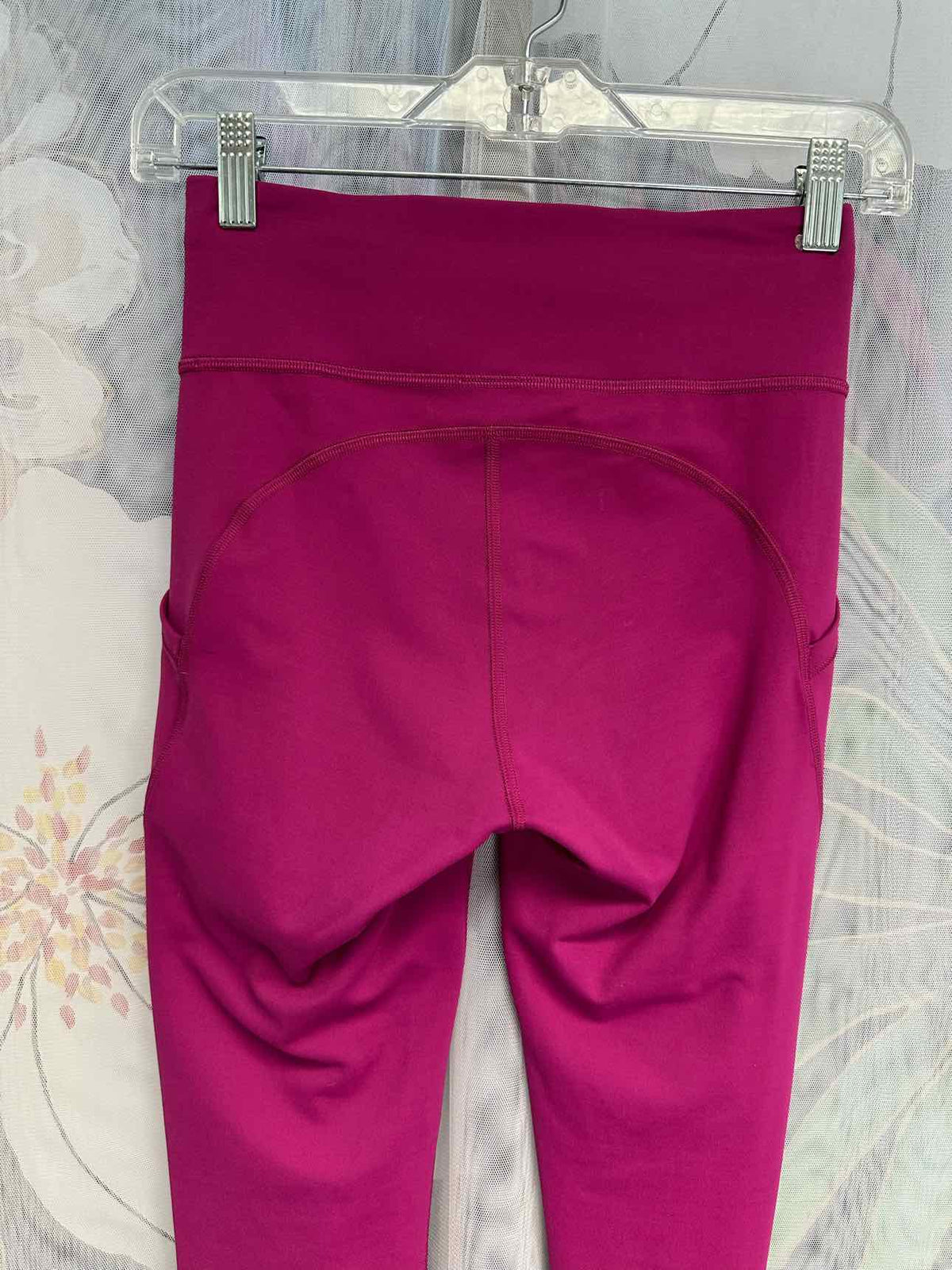 Lululemon Align High Rise Stretch Material w/Pockets Size 4 Fuchsia Leggings