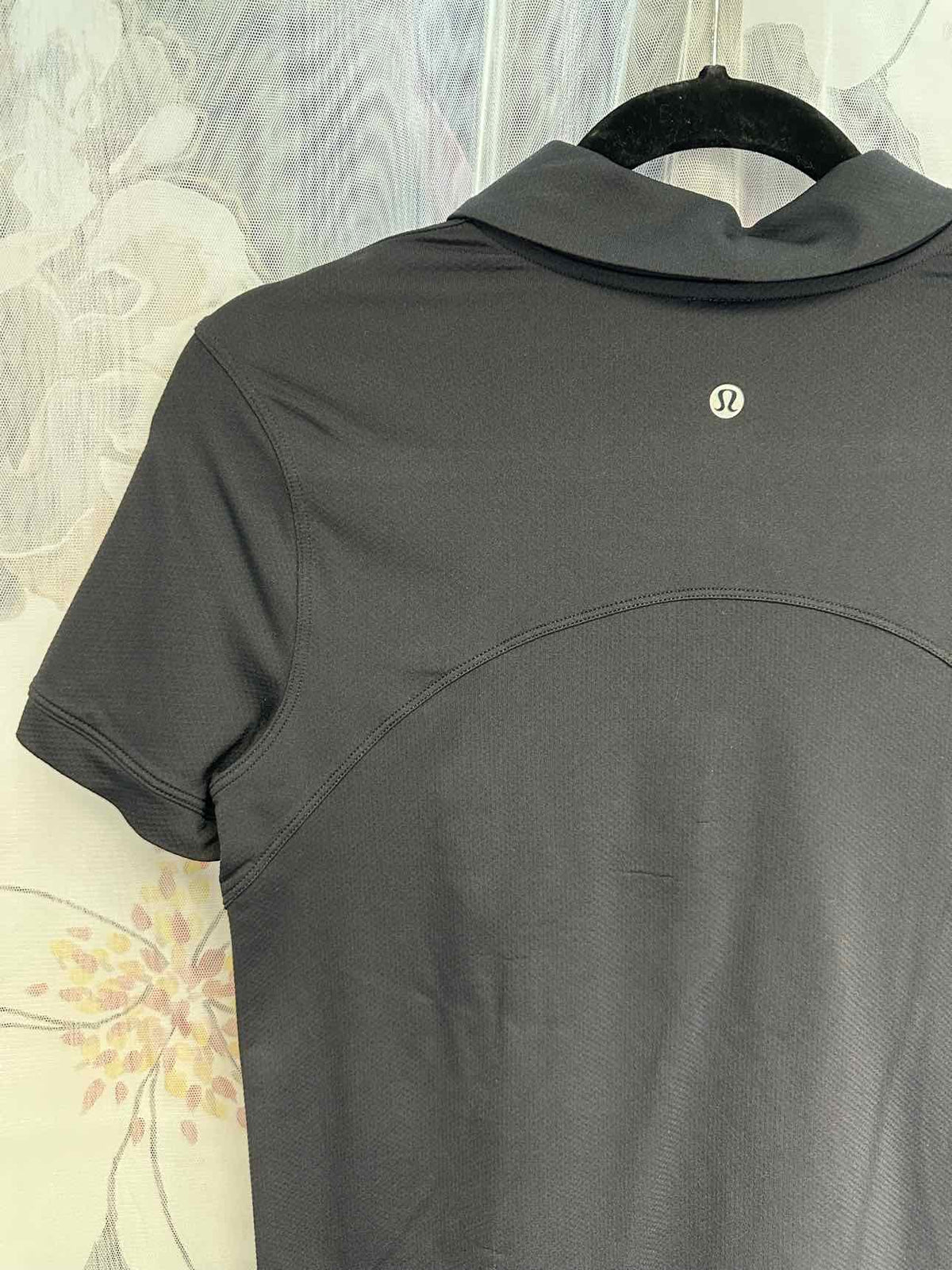 Lululemon Quick Dry Short Sleeve Polo Size Small Black Top