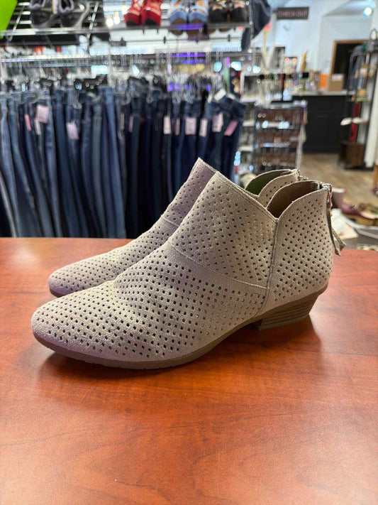 Kenneth Cole Reaction Taupe Suede Perforated Ankle Booties Size 10