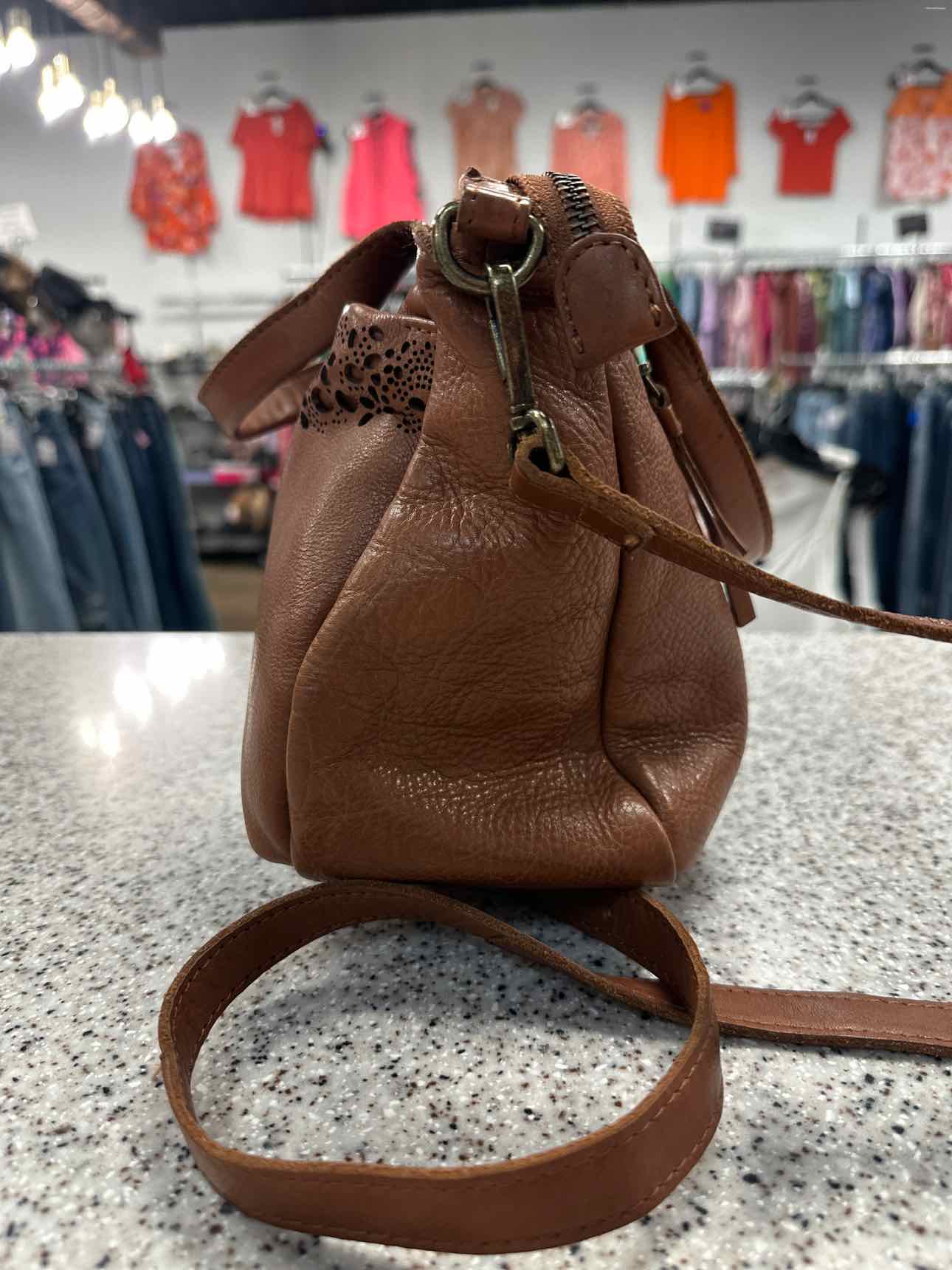 Unbranded Size Medium Brown Handbags