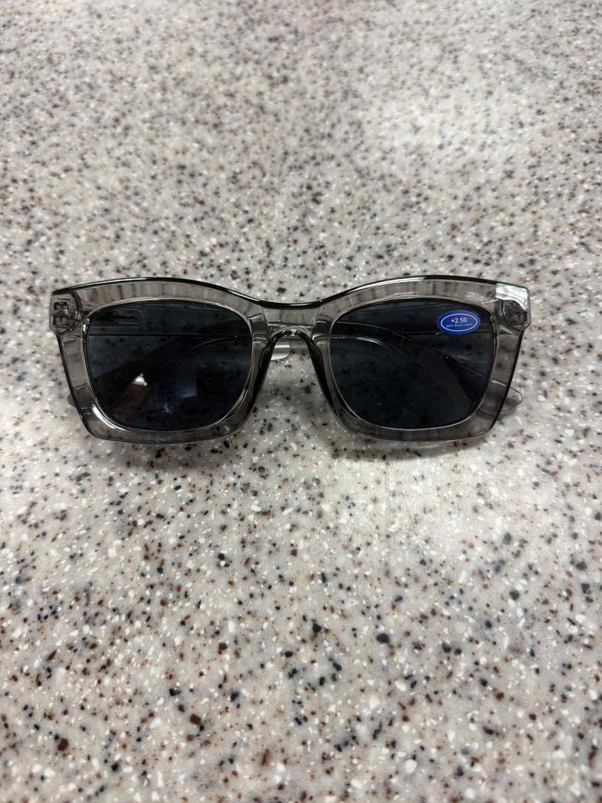 Wayfare Shape Cheater Reader Glasses