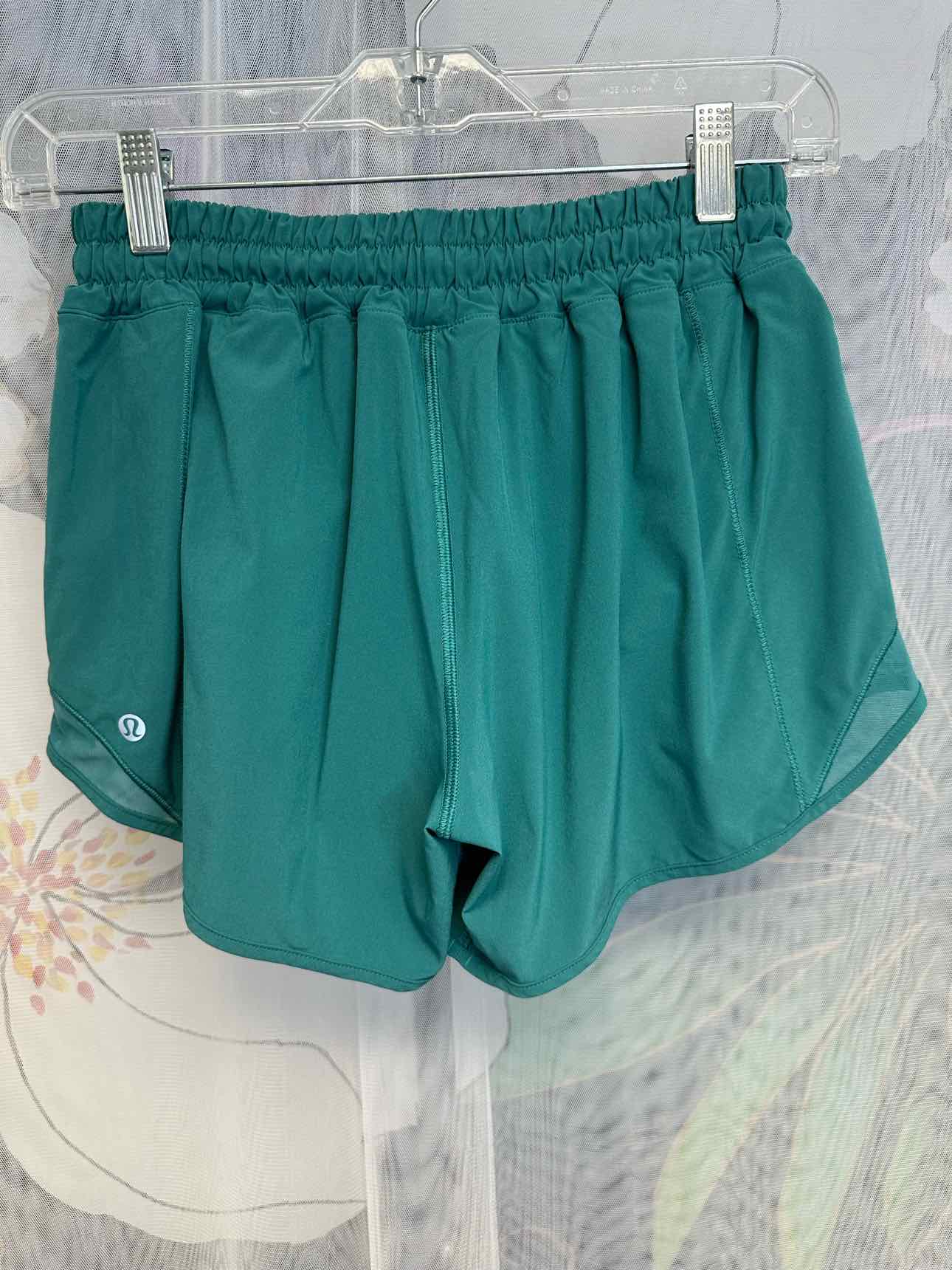 Lululemon Hotty Hot Low-Rise Lined Short 4" Inseam Size 6 Teal Athletic Shorts
