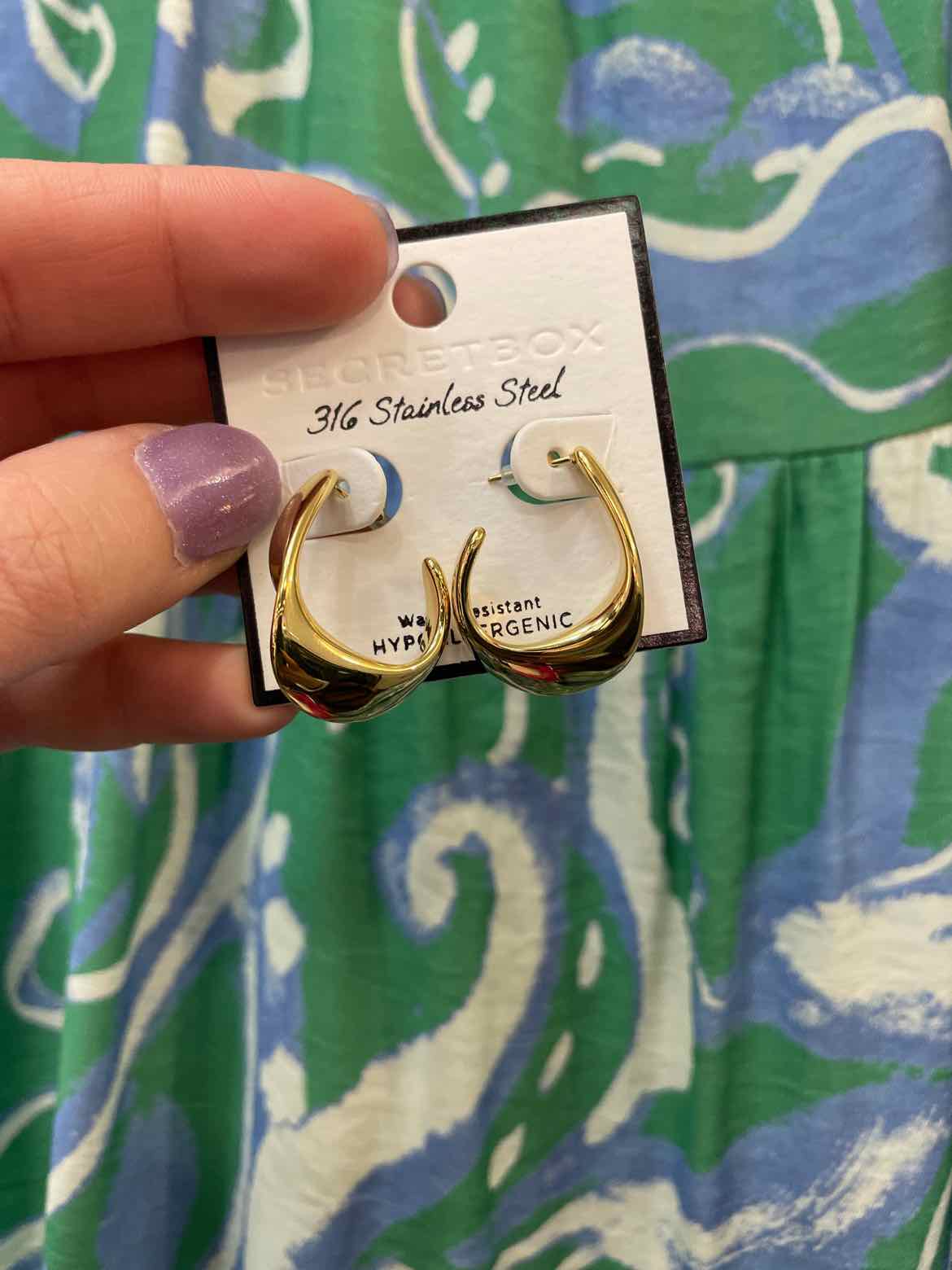Flat Metal Tone Tapered Stainless Steel .75" Gold-Tone Earrings
