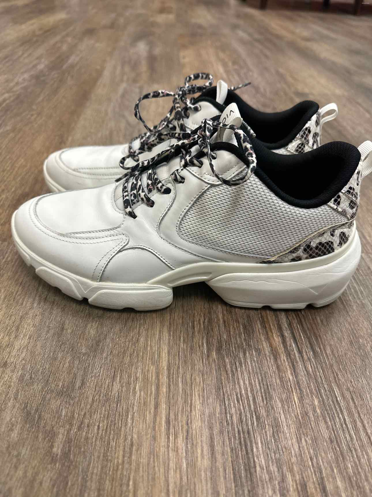Vionic Size 10 White Sneakers