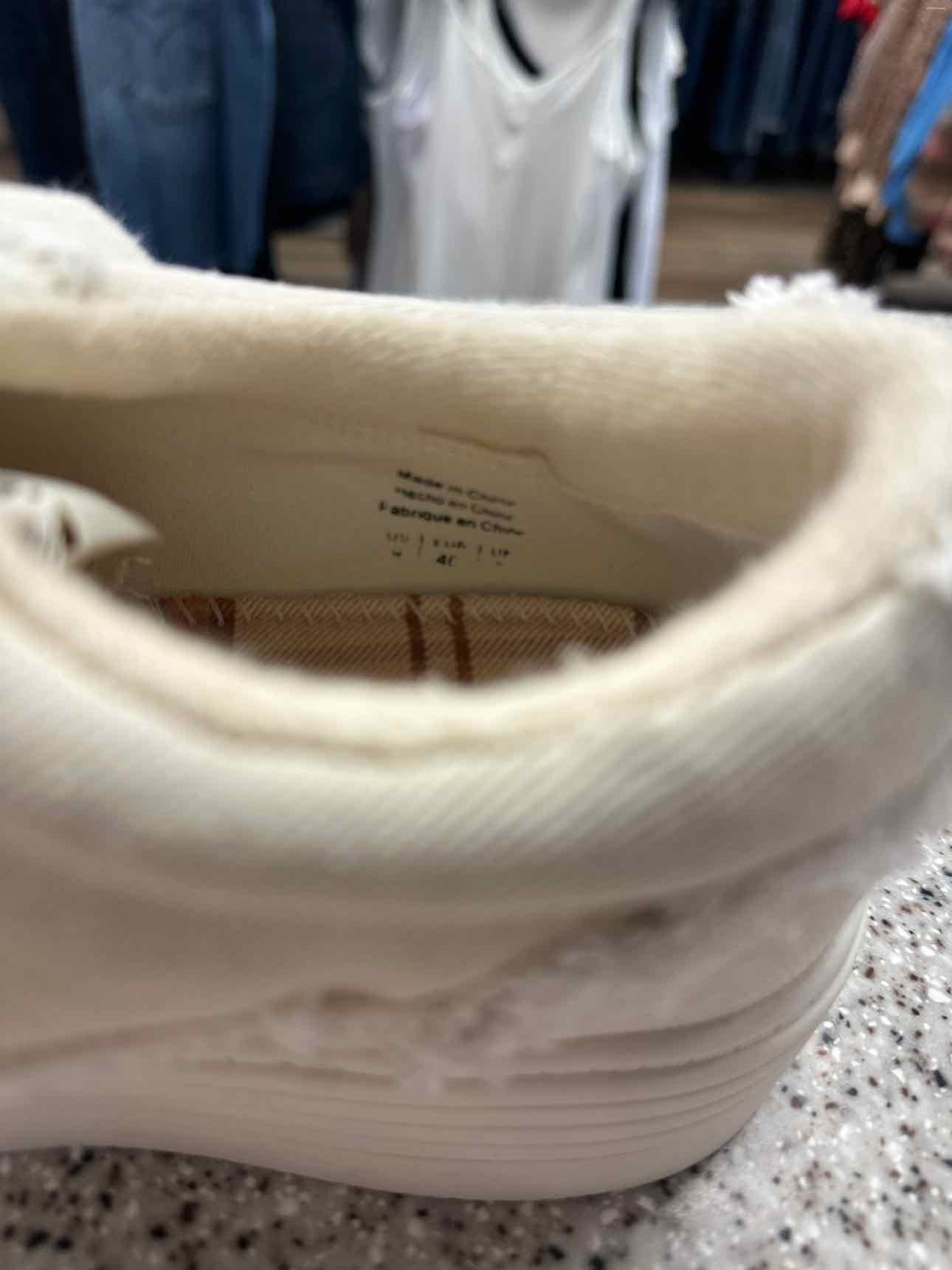 Roxy Size 9 Off White NEW Sheilahh 2.0 Fray Lace Up Platform Sneakers